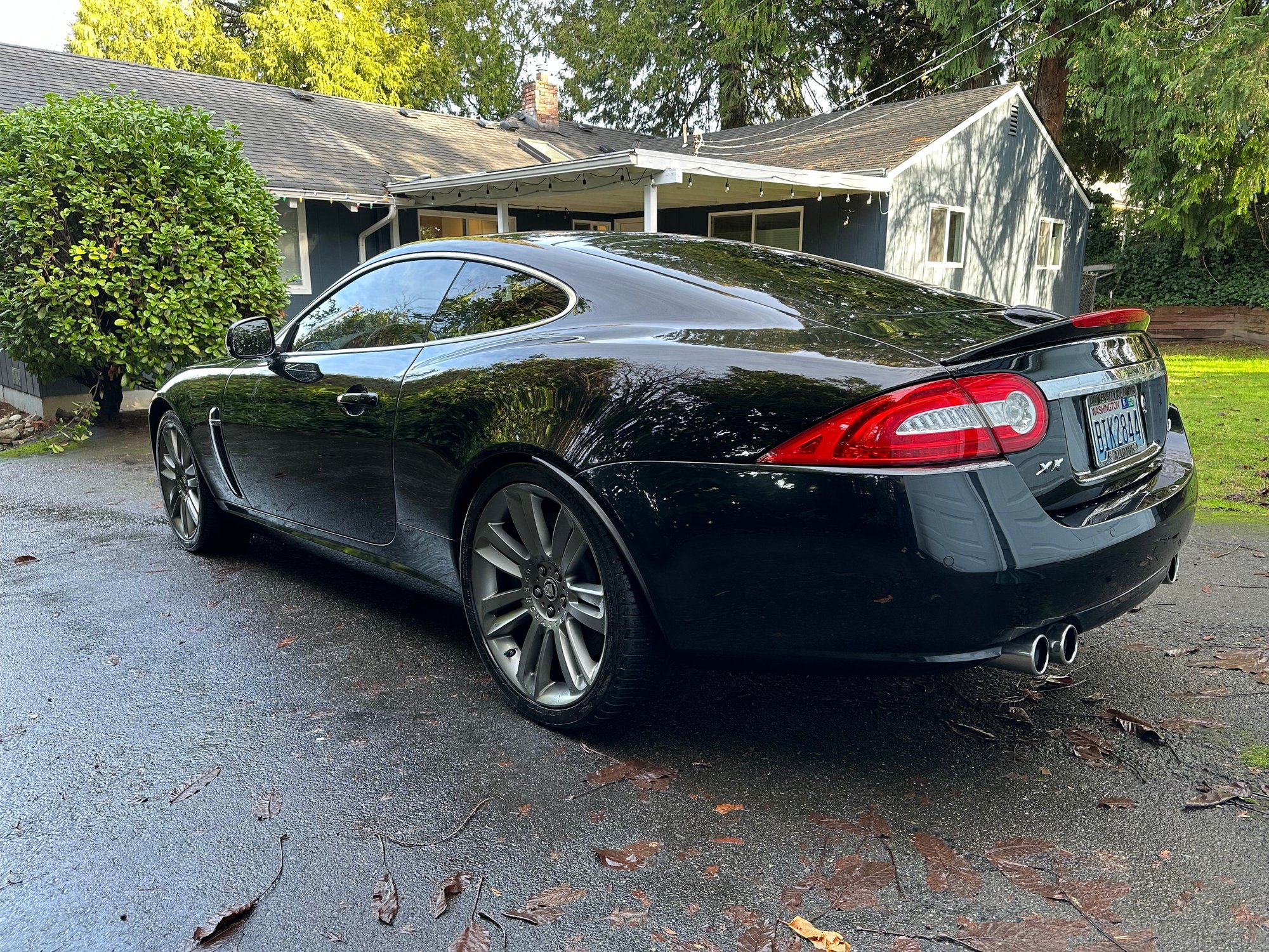 2010 Jaguar XKR - 2010 Jaguar XKR - Used - VIN SAJWA4DC0AMB34931 - 84,100 Miles - 8 cyl - 2WD - Automatic - Coupe - Black - Seattle, WA 98188, United States