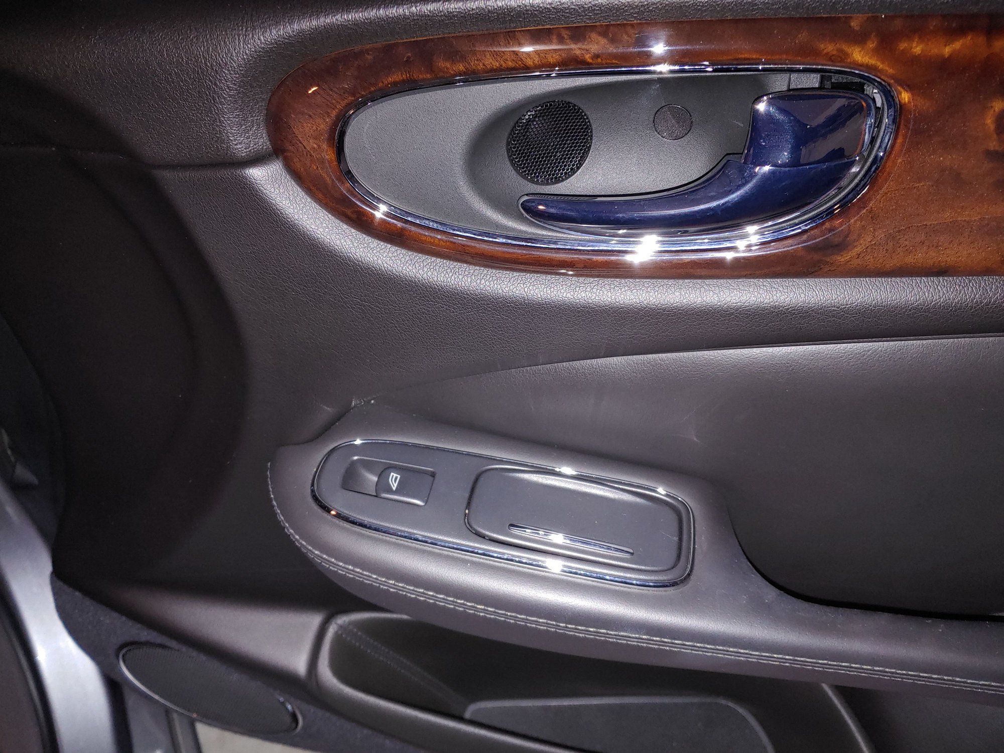 2008 Jaguar XJ8 - Super Clean 2008 XJ with Extras!! - Used - VIN SAJWA71B48SH28022 - 64,820 Miles - 8 cyl - 2WD - Automatic - Sedan - Gray - Severn, MD 21144, United States