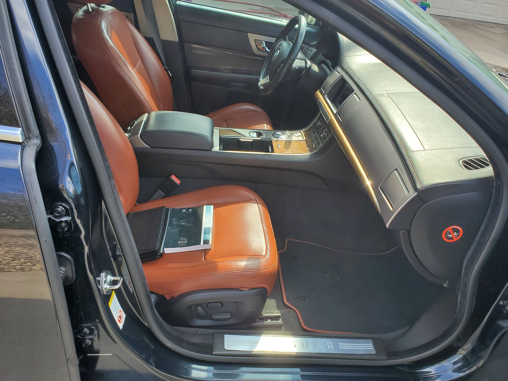 2009 Jaguar XF - 2009 Jaguar XF Supercharged - Used - VIN SAJWA07C391R10483 - 95,000 Miles - 8 cyl - 2WD - Automatic - Sedan - Black - Champlin, MN 55316, United States