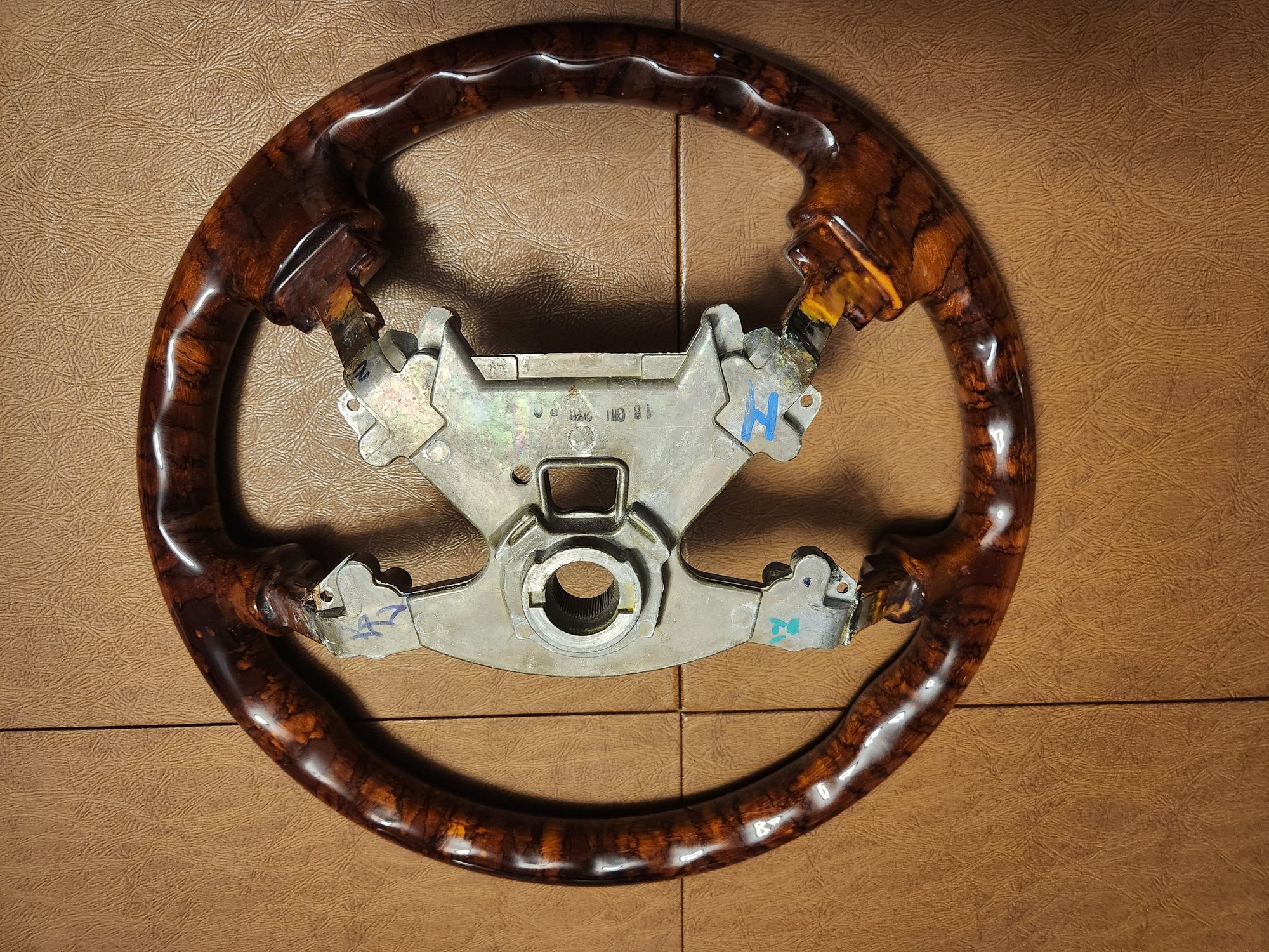 Interior/Upholstery - USED Myrtle Limited Walnut Steering Wheel X100, XKR, XK8 - Used - 0  All Models - Marion, IA 52302, United States