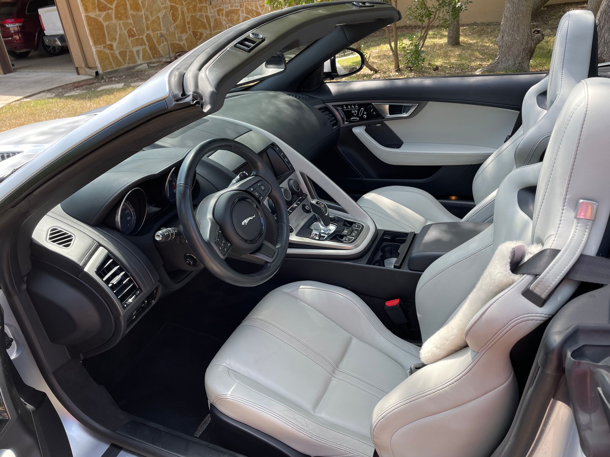 2014 Jaguar F-Type - My loss your gain - Used - VIN SAJWA6E7XE8K08672 - 32,420 Miles - 6 cyl - 2WD - Automatic - Convertible - Gray - New Braunfels, TX 78132, United States