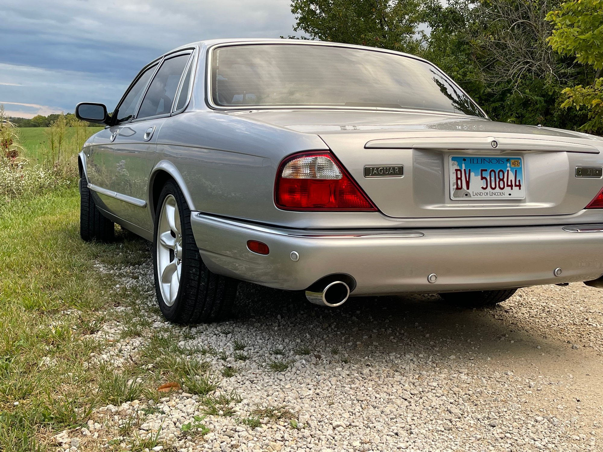 2000 Jaguar XJR - Extremely clean 2000 XJR 90k miles - Used - VIN Wmwsv3c59bty13385 - 90,000 Miles - 8 cyl - 2WD - Automatic - Sedan - Silver - Oswego, IL 60543, United States