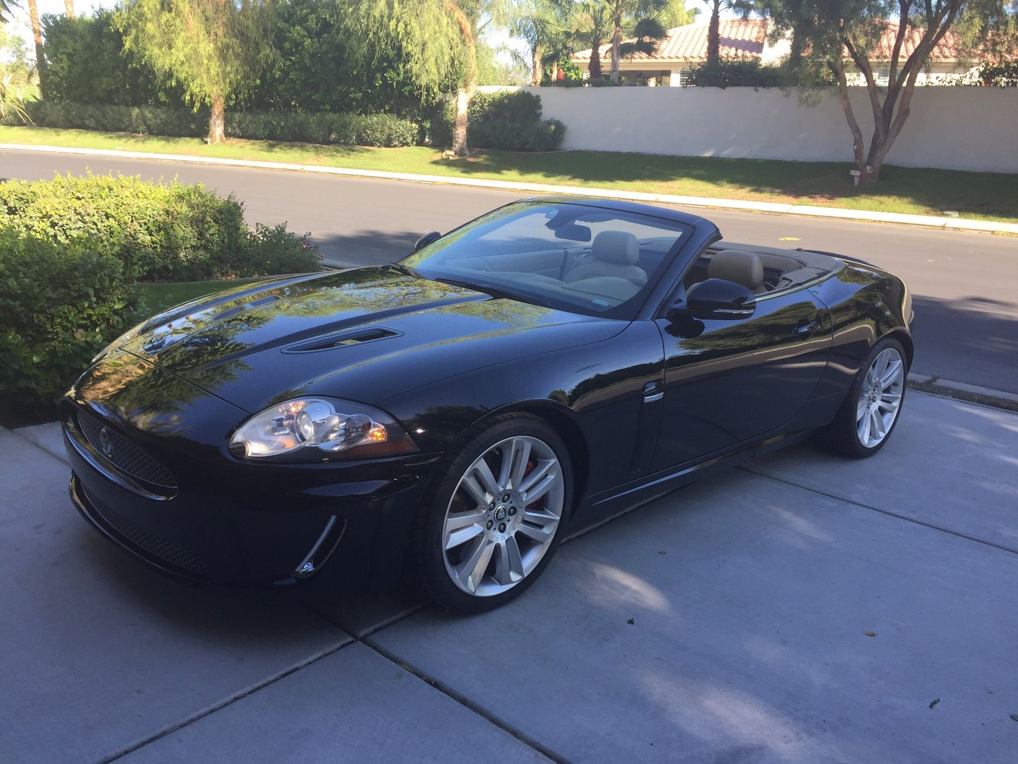 2011 Jaguar XKR - 2011 Jaguar XKR Convertible - Used - VIN SAJWA4ECXBMB42485 - 20,500 Miles - 8 cyl - 2WD - Automatic - Convertible - Black - La Quinta, CA 92253, United States