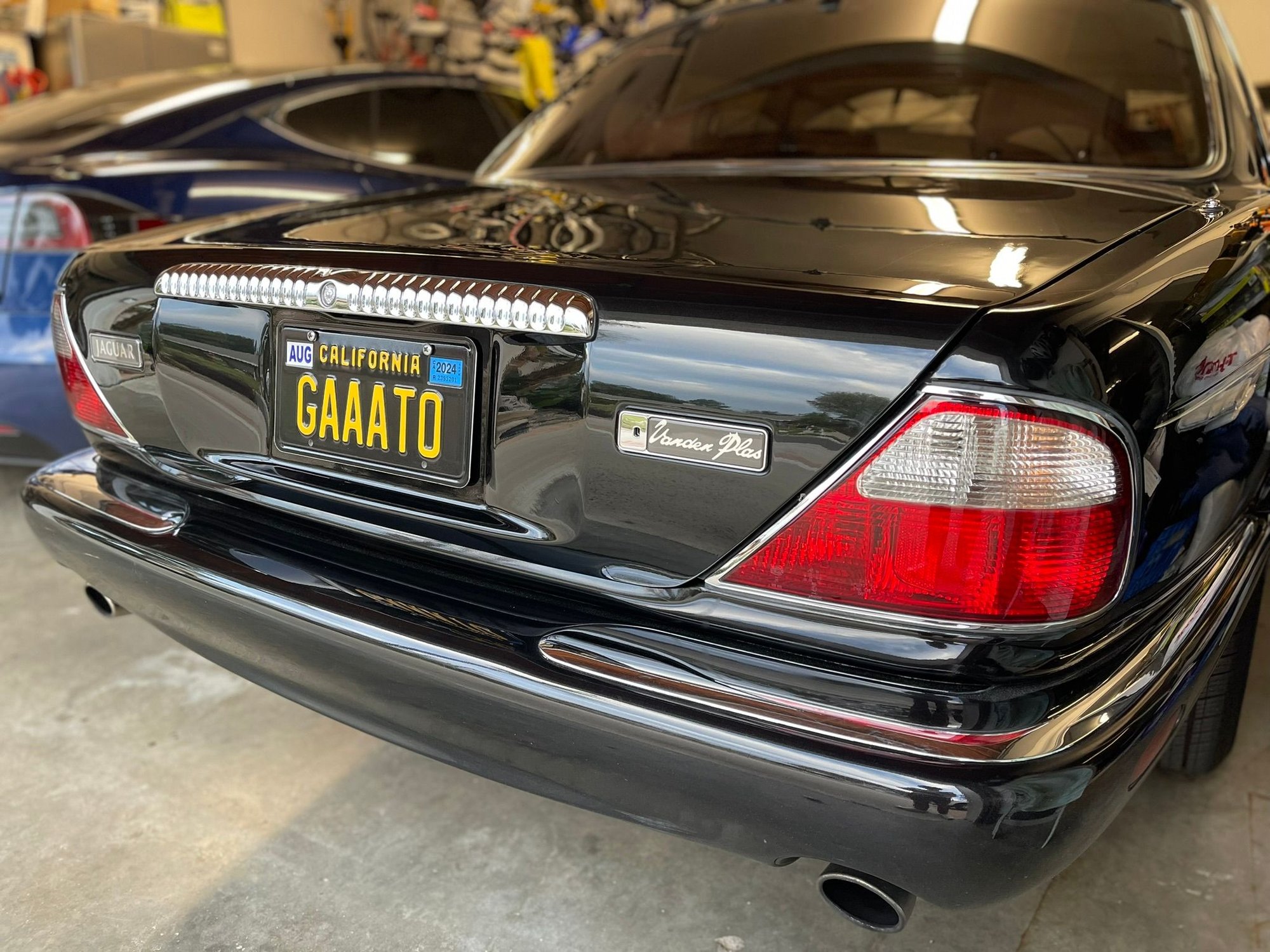 1998 Jaguar Vanden Plas - Super Clean 1998 XJ8 VDP - Used - VIN SAJKX624XWC842389 - 105,000 Miles - 8 cyl - 2WD - Automatic - Sedan - Black - Northridge, CA 91324, United States
