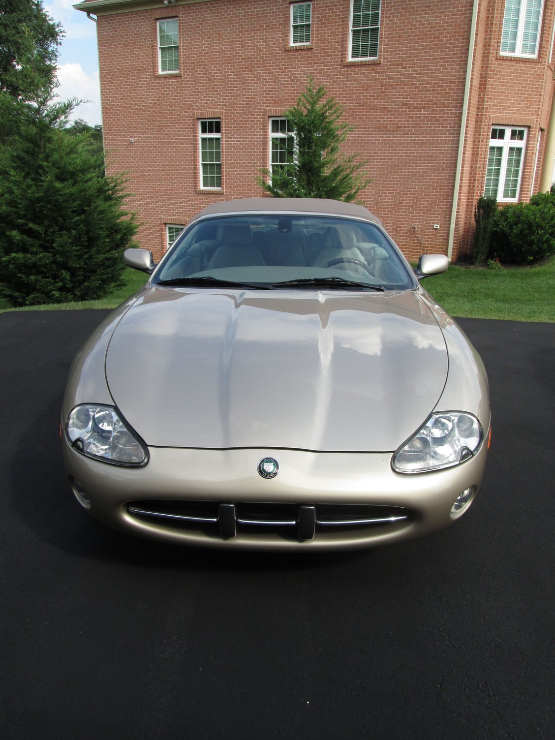 2002 Jaguar XK8 - 2002 Jaguar XK8 Convertible - Champagne Beauty - Used - VIN SAJDA42C72NA27090 - 37,100 Miles - 8 cyl - 2WD - Automatic - Convertible - Other - Fulton, MD 20759, United States
