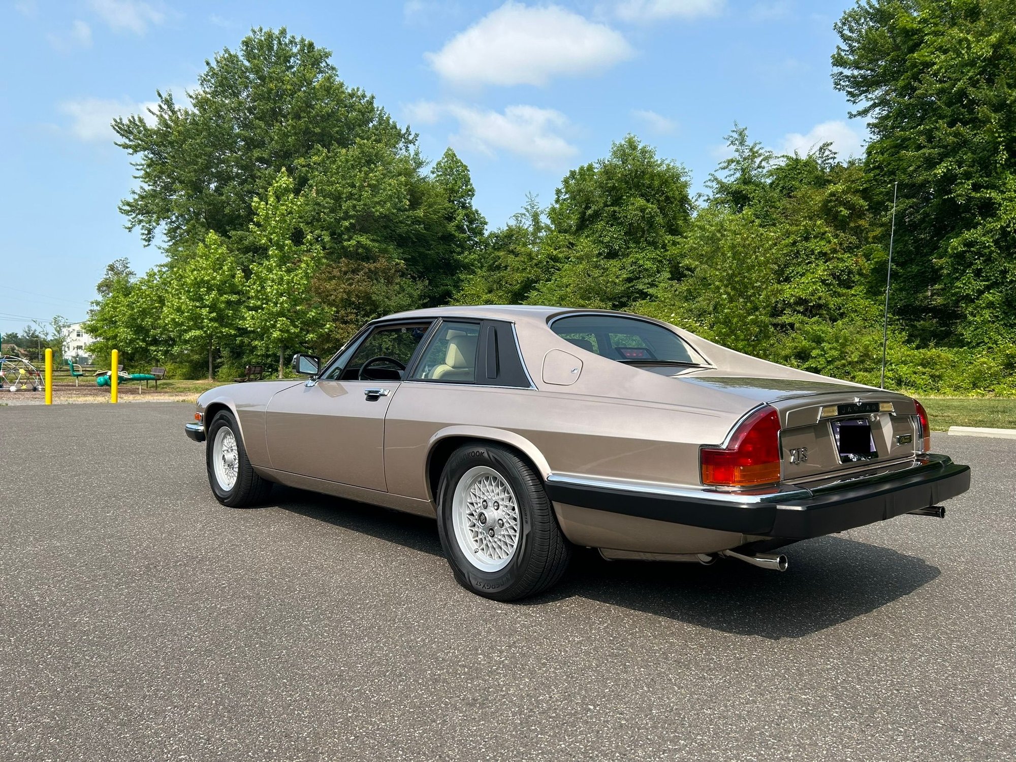 1991 Jaguar XJS - 1991 Jaguar XJS - Used - VIN SAJTW5842MC177301 - 88,500 Miles - 12 cyl - 2WD - Automatic - Coupe - Gold - Warrington, PA 18976, United States