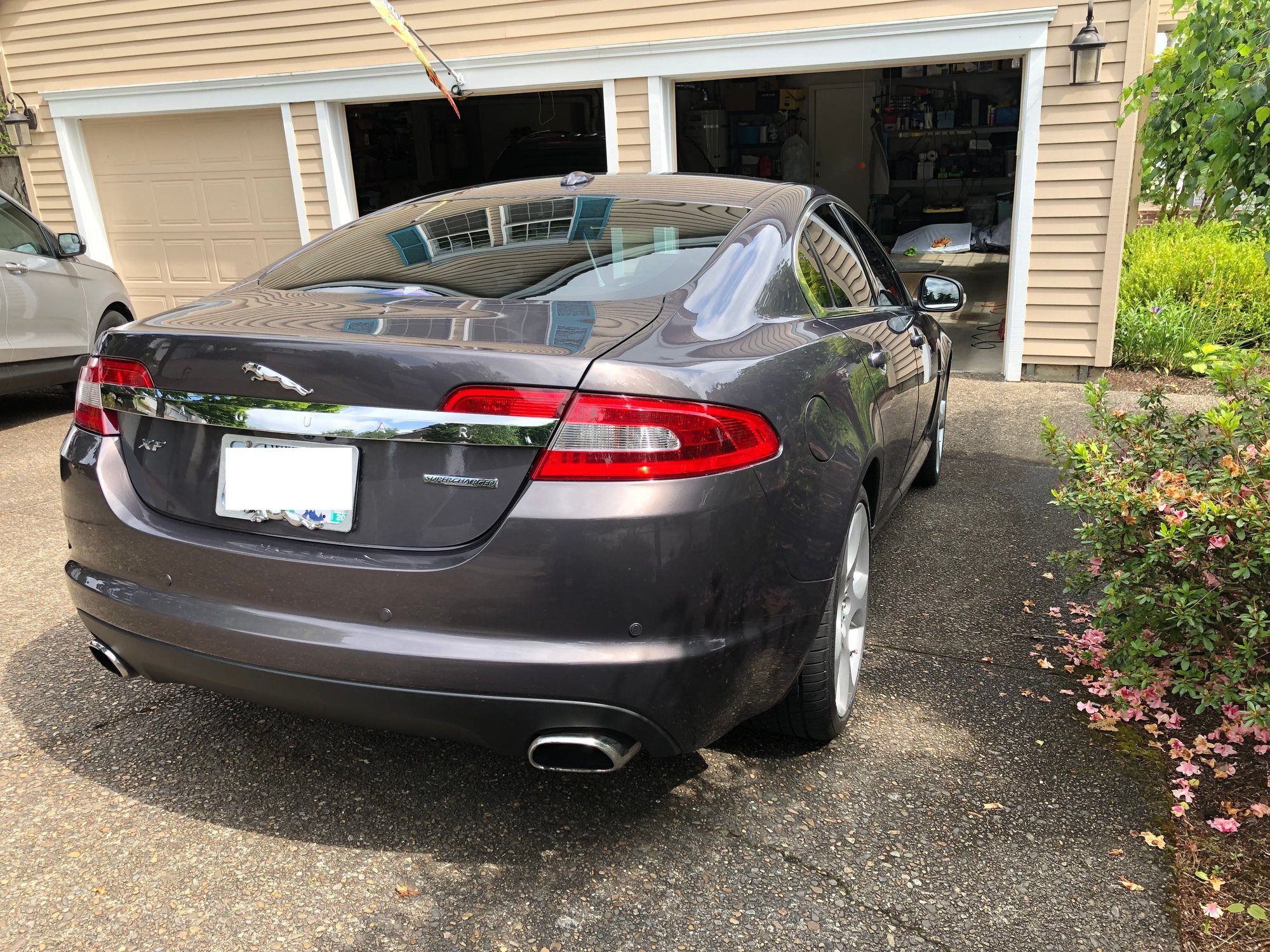 2009 Jaguar XF - Jaguar XF Supercharged 420 HP - 65K miles. Portland, OR - Used - VIN SAJWA07C991R25134 - 8 cyl - 2WD - Automatic - Sedan - Gray - Portland, OR 97224, United States