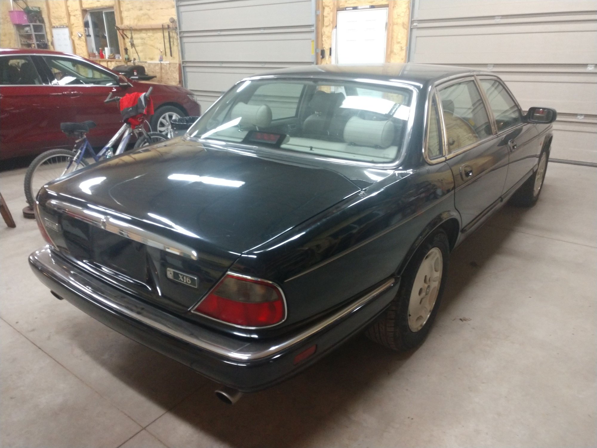 1996 Jaguar XJ6 - 1996 XJ6 For Sale - Used - VIN SAJHN1747TC760577 - 189,231 Miles - 6 cyl - 2WD - Automatic - Sedan - Black - Coleman, MI 48618, United States