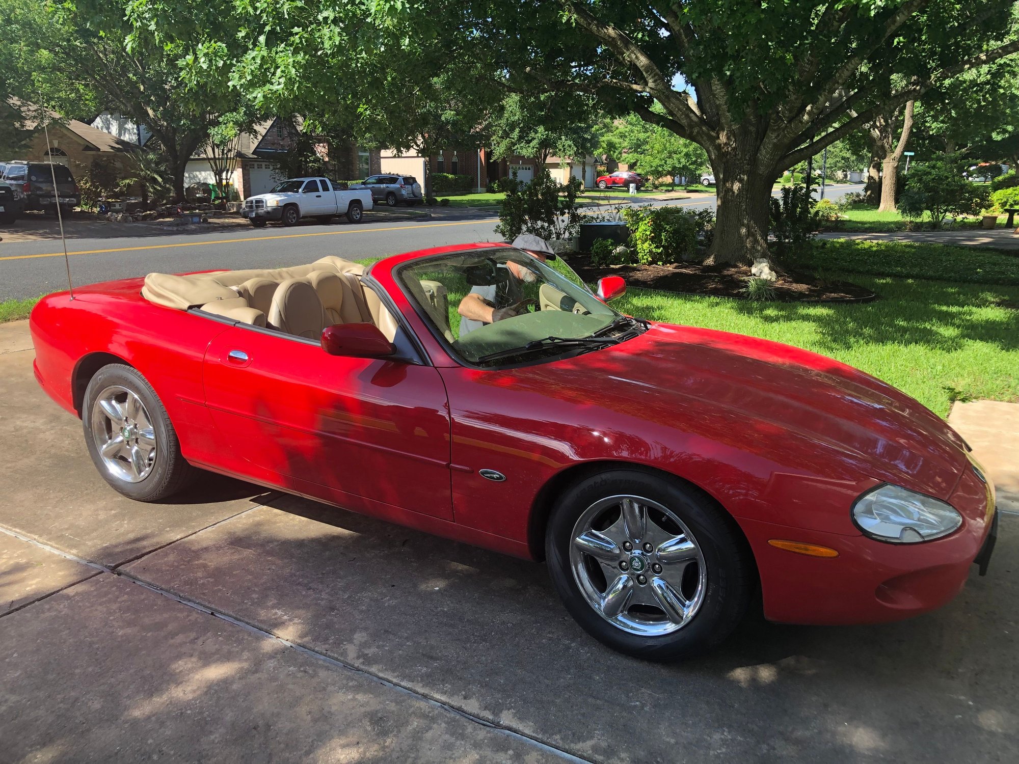 1999 Jaguar XK8 - 1999 XK8 , ready to make a deal! - Used - VIN SAJGX2043XC032654 - 85,018 Miles - 8 cyl - 2WD - Automatic - Convertible - Red - Beaumont, TX 77706, United States
