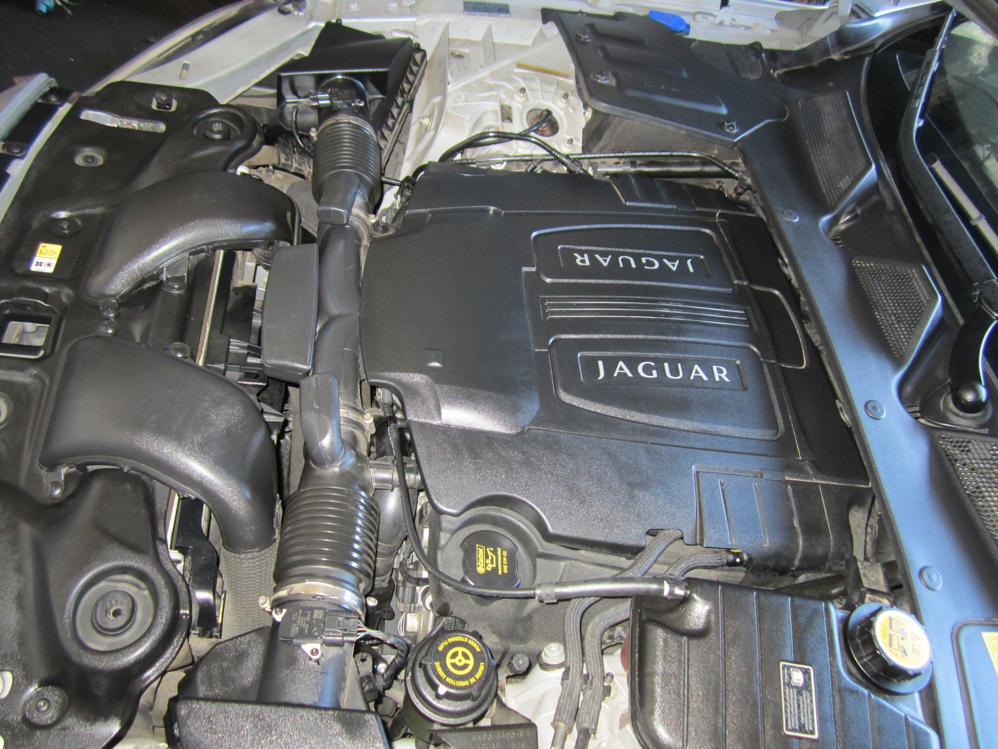 2011 Jaguar XJ - 2011 Jaguar XjL 5.0L Automatic 6 Speed RWD Low Mileage 55K Clean Tittle - Used - VIN SAJWA2GB7BLV01089 - 55,000 Miles - 8 cyl - 2WD - Automatic - Sedan - Other - Sun Valley, CA 91352, United States