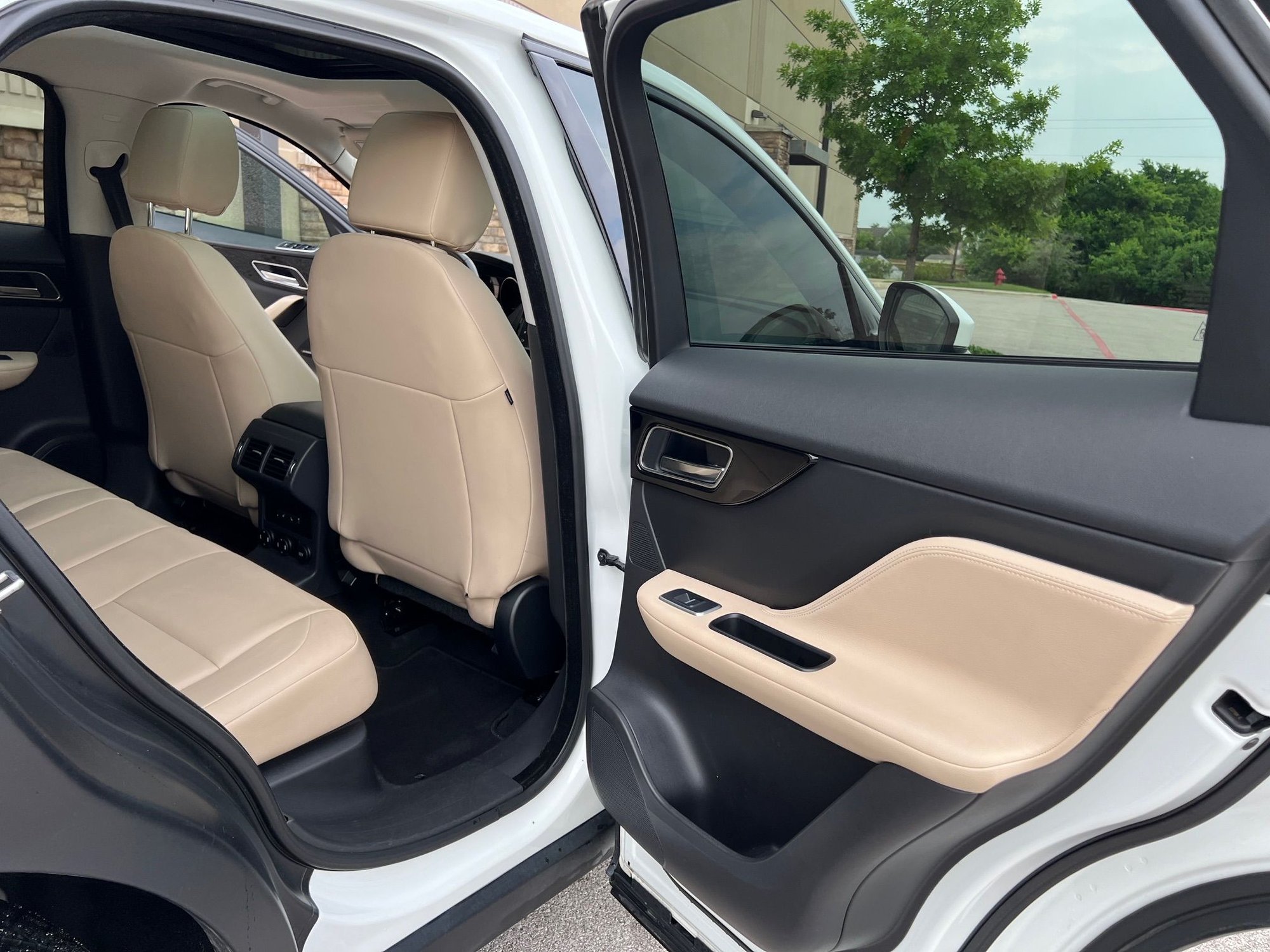 2017 Jaguar F-Pace - Diesel F-Pace with BRAND NEW DIESEL ENGINE!! - Used - VIN SADCJ2BN3HA089409 - 110,088 Miles - 4 cyl - AWD - Automatic - SUV - White - Austin, TX 78634, United States
