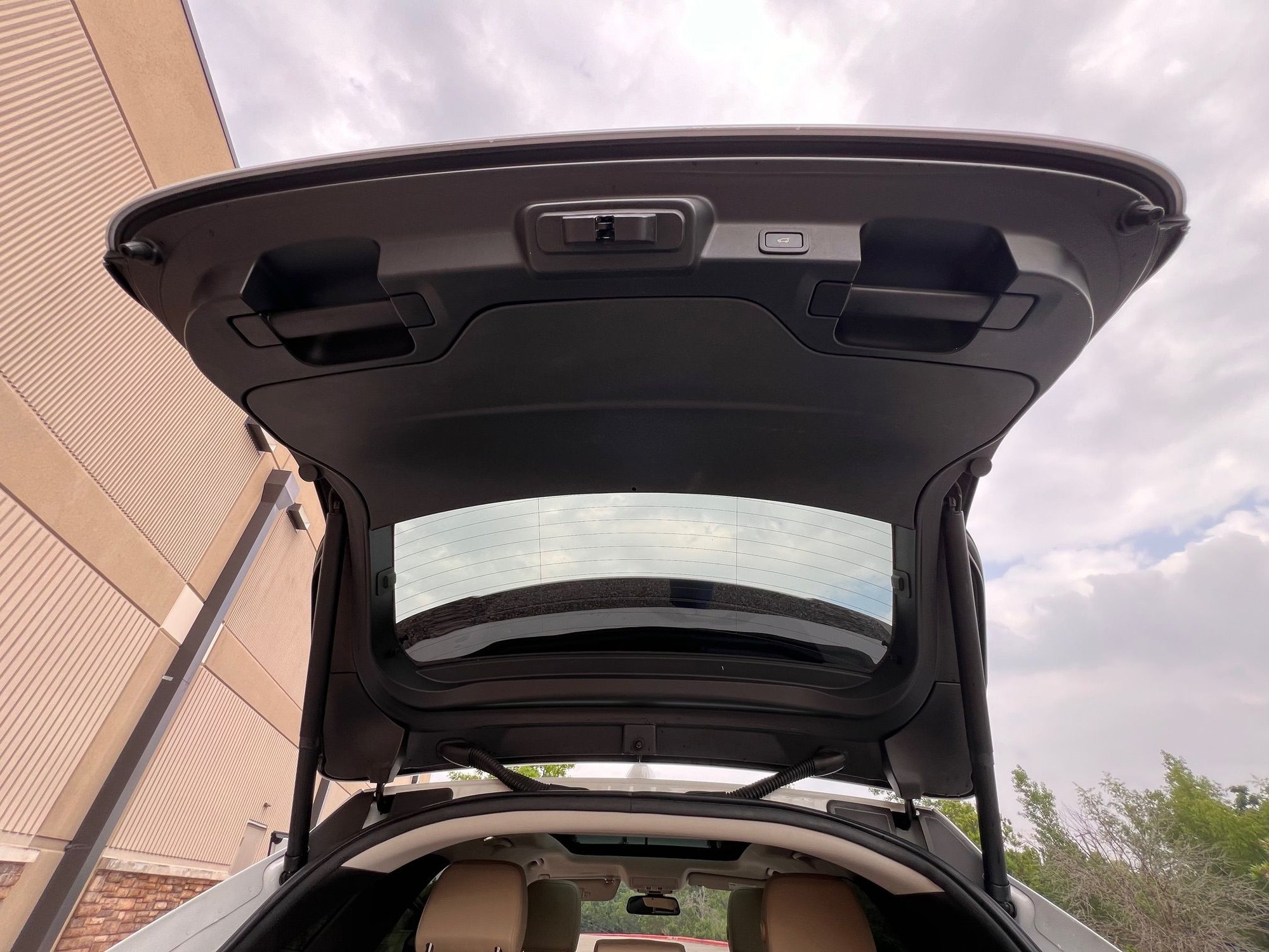 2017 Jaguar F-Pace - 2017 Jaguar F-PACE Diesel – Runs Great – Lower-Mileage OEM Engine – $9,900 (As-Is) - Used - VIN SADCJ2BN3HA089409 - 146,908 Miles - 4WD - Automatic - SUV - White - Austin, TX 78727, United States