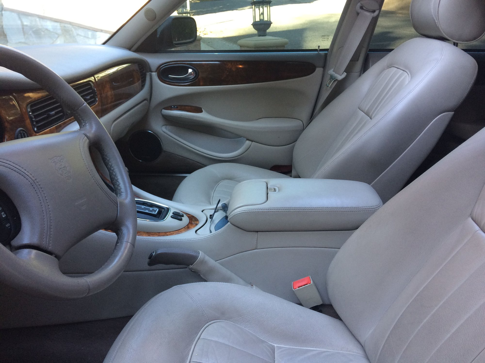 1998 Jaguar XJ8 - 98 XJ8, beautiful car Lo Lo Miles 38,400 - Used - VIN 2G1FP32P4T2108389 - 38,400 Miles - 8 cyl - 2WD - Automatic - Sedan - Silver - Blue Jay, CA 92317, United States