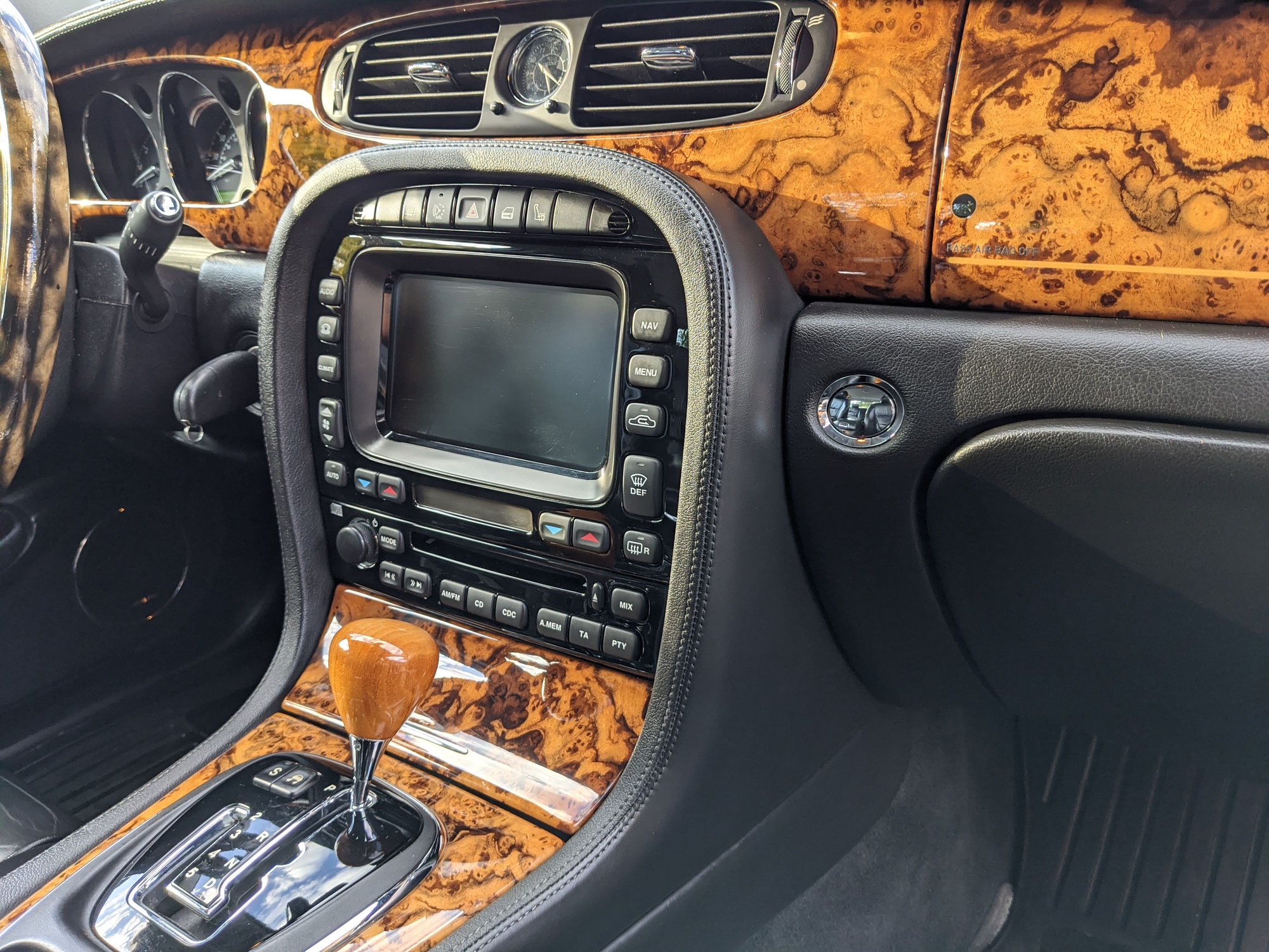 2007 Jaguar Vanden Plas - 2007 Jaguar XJ Vanden Plas - Used - VIN SAJWA82B37SH11909 - 119,450 Miles - 8 cyl - 2WD - Automatic - Sedan - Silver - Ferndale, MI 48220, United States