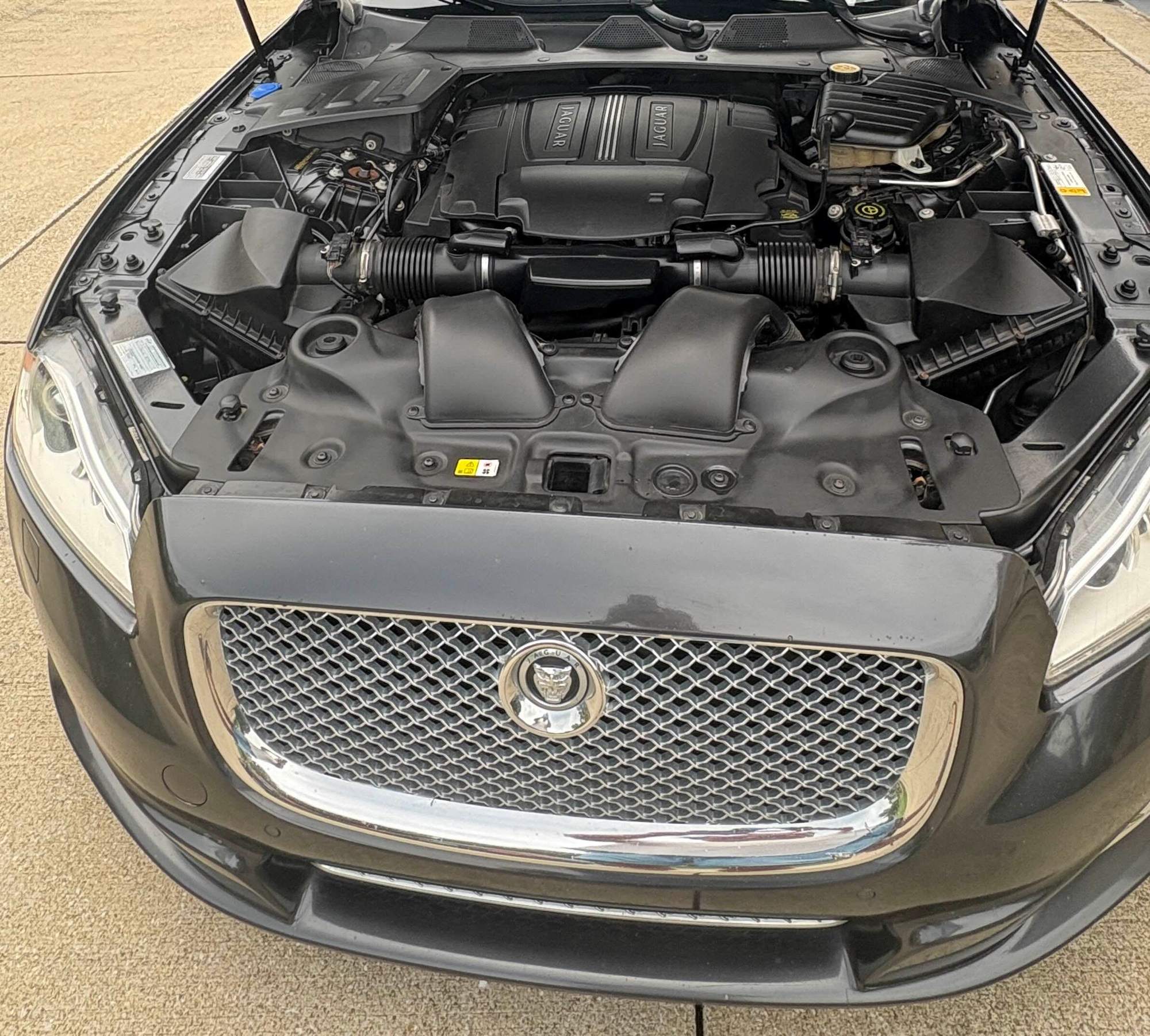 2012 Jaguar XJ - 2012 Jaguar XJL Portfolio - Used - VIN SAJWA2GB5CLV29474 - 86,000 Miles - 8 cyl - 2WD - Automatic - Sedan - Gray - Cleveland, OH 44101, United States