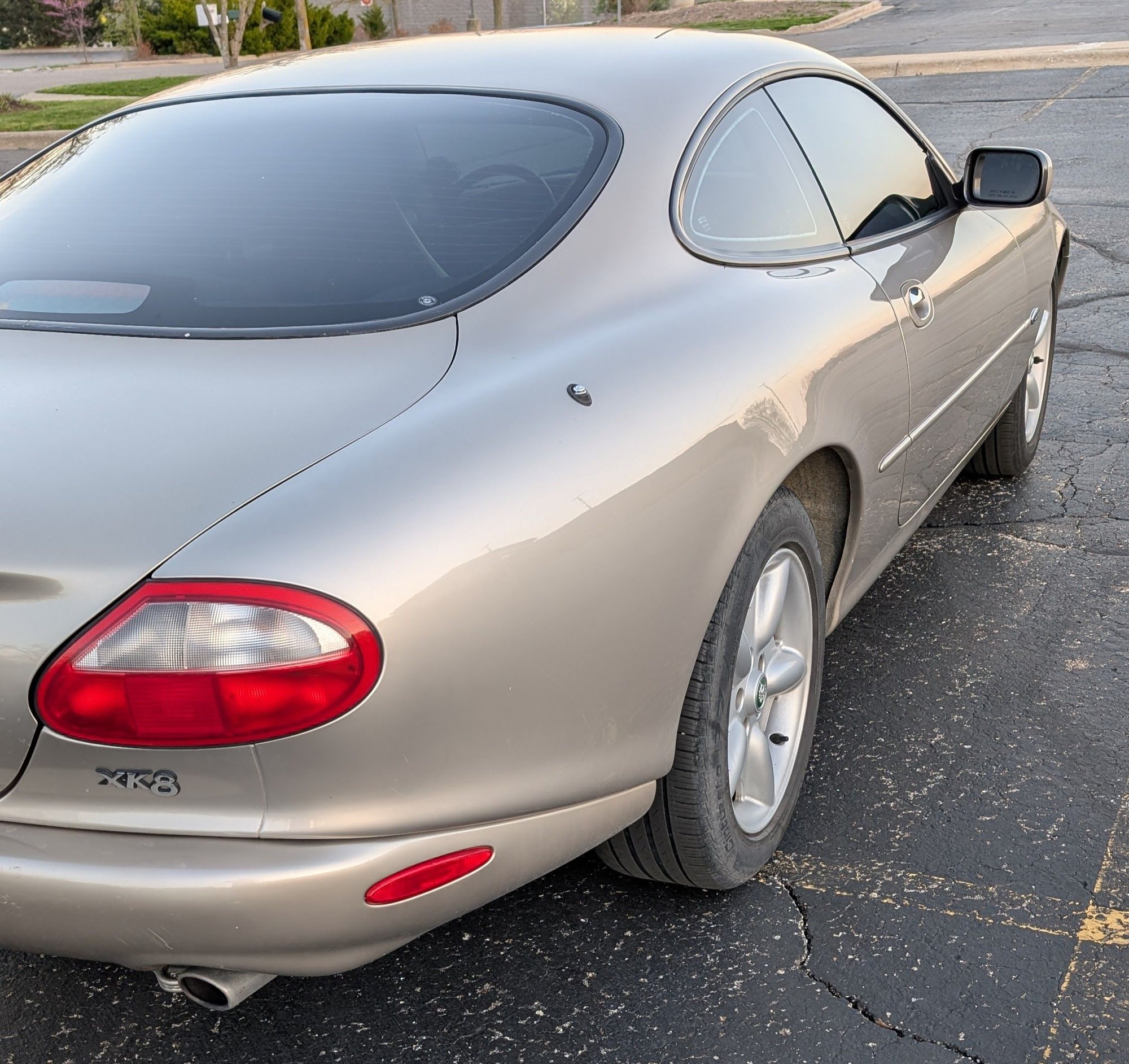 1998 Jaguar XK8 - Hardtop coupe! Low miles - Used - VIN SAJGX5241WC020578 - 69,100 Miles - 8 cyl - 2WD - Automatic - Coupe - Gold - Barryton, MI 49305, United States