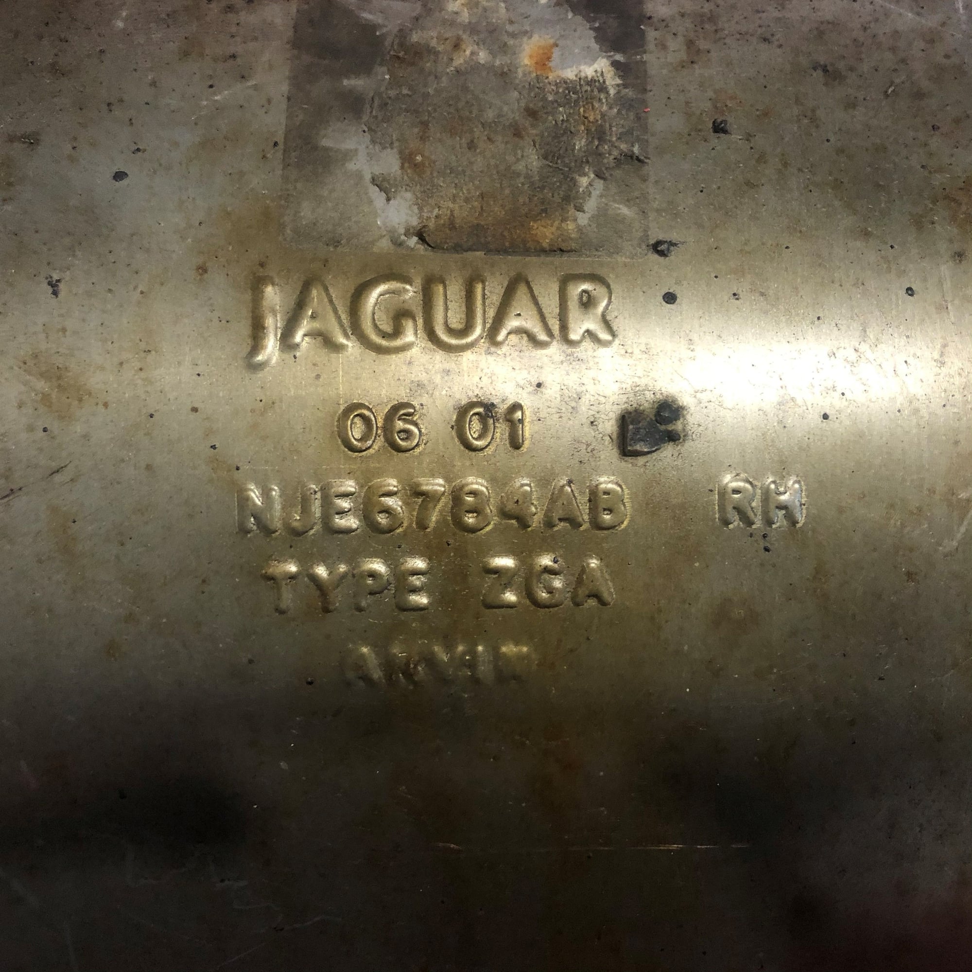 2002 Jaguar XKR - 2002 JAGUAR XKR 4.0L 8CYL Supercharged Left Rear muffler - Engine - Exhaust - $90 - Buffalo Grove, IL 60089, United States