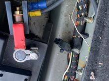 This plug beside the battery, also for spare?