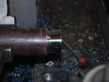 After the pulley, now the new collet. Keeping the same setting on the lathe, and hand feeding, I will get the same taper on collet and pulley, given some grace!