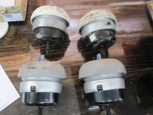 Old on top and new on the bottom. I have a nice set of used engine mounts now for my next project