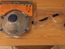 Dust Mask only £1 Goggles 50p!!!!!