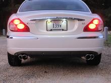 Mina dual tip exhaust