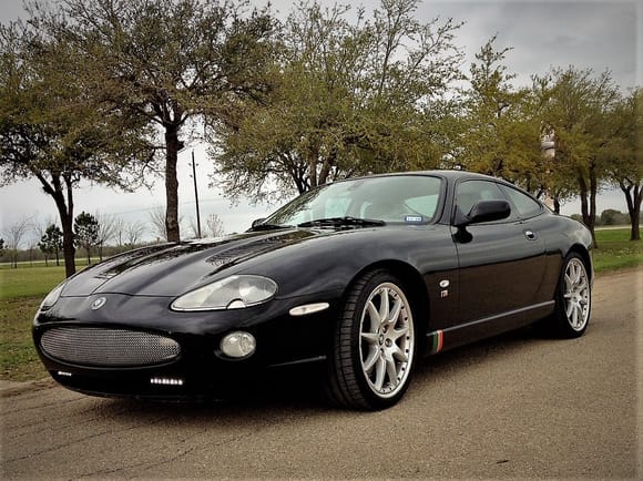     2005 Jaguar XKR Coupe - Onyx/Ivory
              20" BBS "Montreal" Wheels 