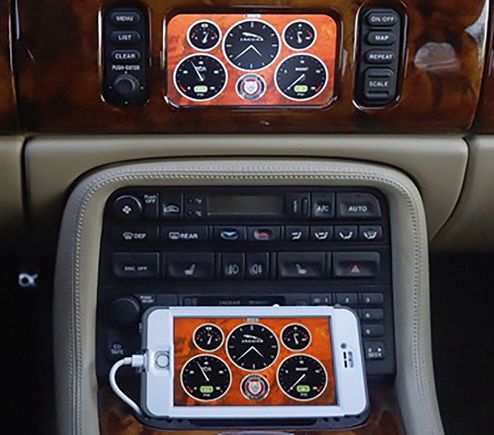 Dashboard video screen mirrors iPhone 6S Plus