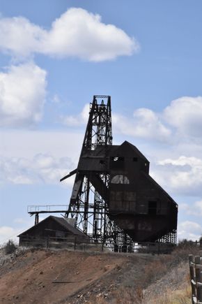 1880's headstock in Victor