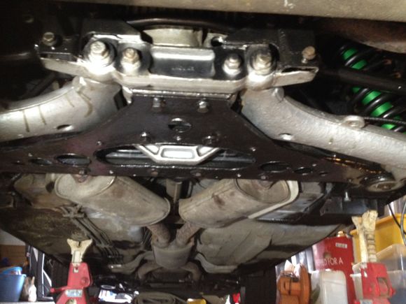 Once I've topped up the diff anti roll bar can go back on