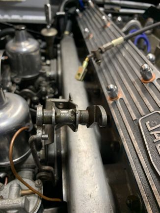 Kick down cable "miles" away from reaching the linkage plate either over the engine or around the back over the bell housing.