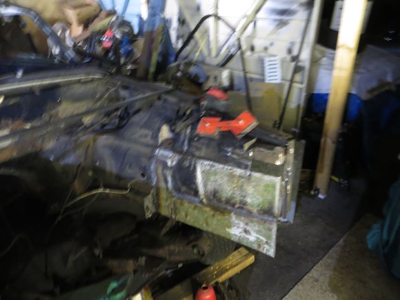 Inner wing repairs using bits of sheet from donor jag as I didn't have the right thickness of new steel.