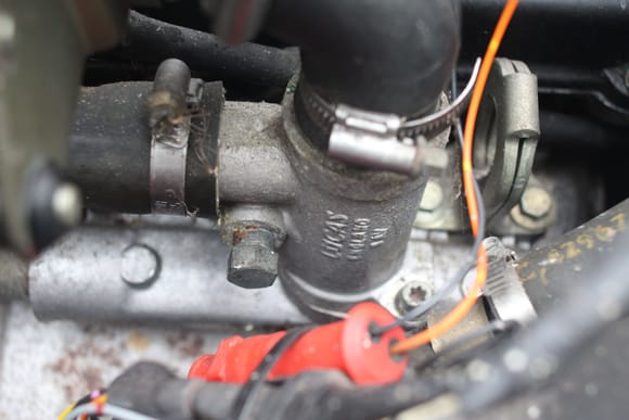 The AAV (Automatic Air Valve) on an XJS sometimes the Piston Sticks which causes the Engine to 'Hunt' and Rev up and down.