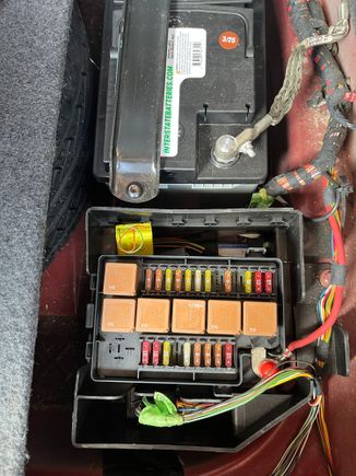 Here's my rear fush and relay box. Which is R 4? 