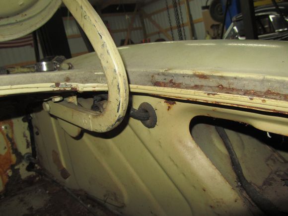 right side routing, basically the same but carries wires for fuel pump and right tail light