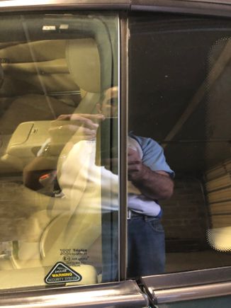 Spacing between glass panels on LH side post reset is now same as for RH side