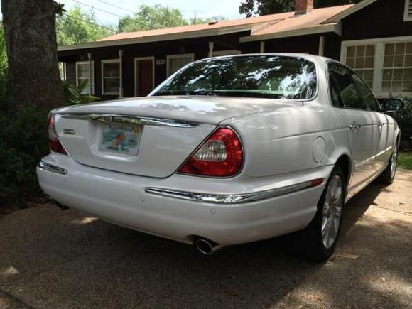 My Xj8 after detailing.