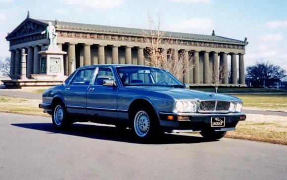 1988 Jaguar XJ6 (XJ40) Sovereign, Arctic Blue Metallic over Isis Blue, OE Teardrop Wheels