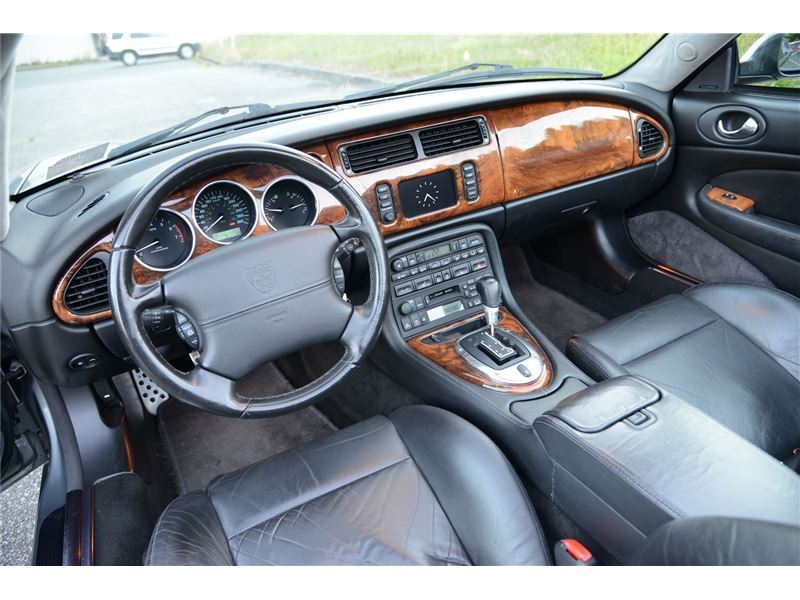 2004 Jaguar XKR - 2004 Jaguar XKR Convertible - Used - VIN SAJFA42B543A36885 - 8 cyl - 2WD - Automatic - Convertible - Gray - Victoria, BC V8Y1W2, Canada