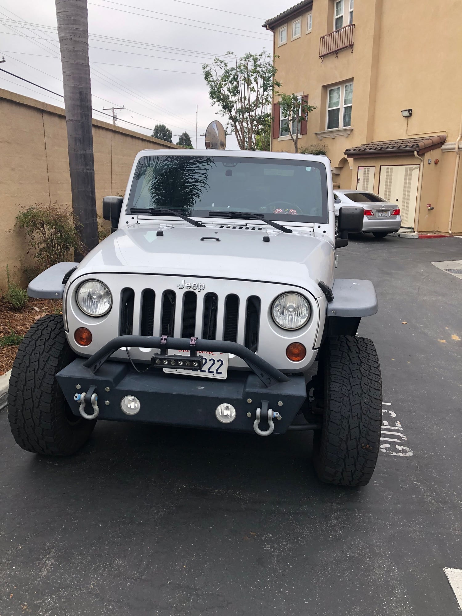 2011 Jeep Wrangler - 2011 JKU $11,000 - Used - VIN 1j4ha3h19bl523267 - 123,412 Miles - 6 cyl - 4WD - Automatic - SUV - Silver - Torrance, CA 90501, United States