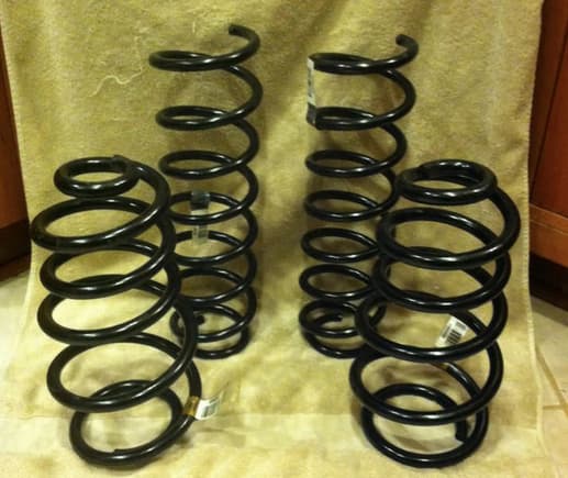 2012 JK Sahara 4 door Coils - front and rear.. $20 ea plus shipping. 8000 miles on them when uninstalled. Almost perfect condition. --- Fronts #52126316AC , Rears #68004458AA