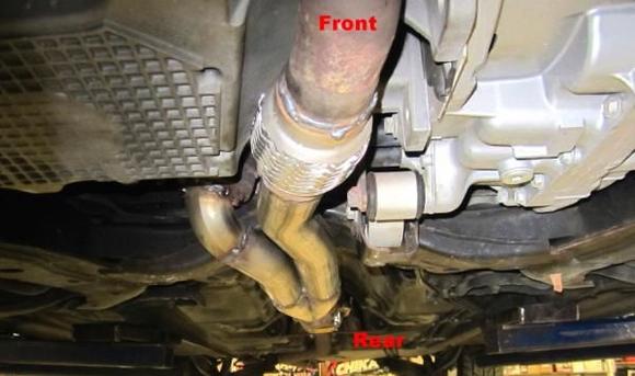 NEWCrossover Y-Pipe after Pre-Cats.