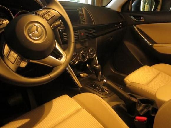 Two-toned interior is just SEXY.