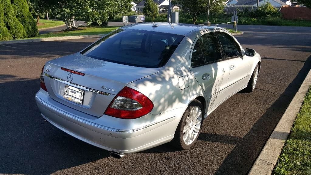 2008 Mercedes-Benz E350 - 2008 Mercedes-Benz E350 4matic LOW MILES - Used - VIN WDBUF87X48B238885 - 62,200 Miles - 6 cyl - AWD - Automatic - Sedan - Silver - Bensalem, PA 19020, United States