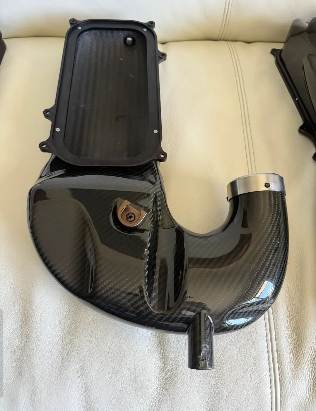 Engine - Intake/Fuel - Eventuri Carbon Fiber Intake Mercedes c63  AMG W205 M177 - Used - 2015 to 2021 Mercedes-Benz C63 AMG - Los Angeles, CA 90047, United States
