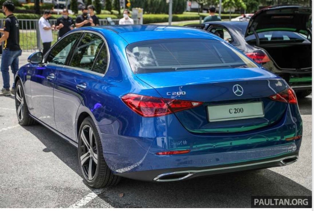 For ease of reference, this is the rear view of the c200 avantgrade 