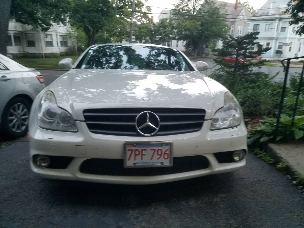 2007 Mercedes-Benz CLS63 AMG - 2007 Mercedes-Benz CLS-Class Amg - Used - VIN WDDDJ77XX7A094361 - 107,500 Miles - 8 cyl - 2WD - Automatic - Sedan - White - Boston, MA 01905, United States