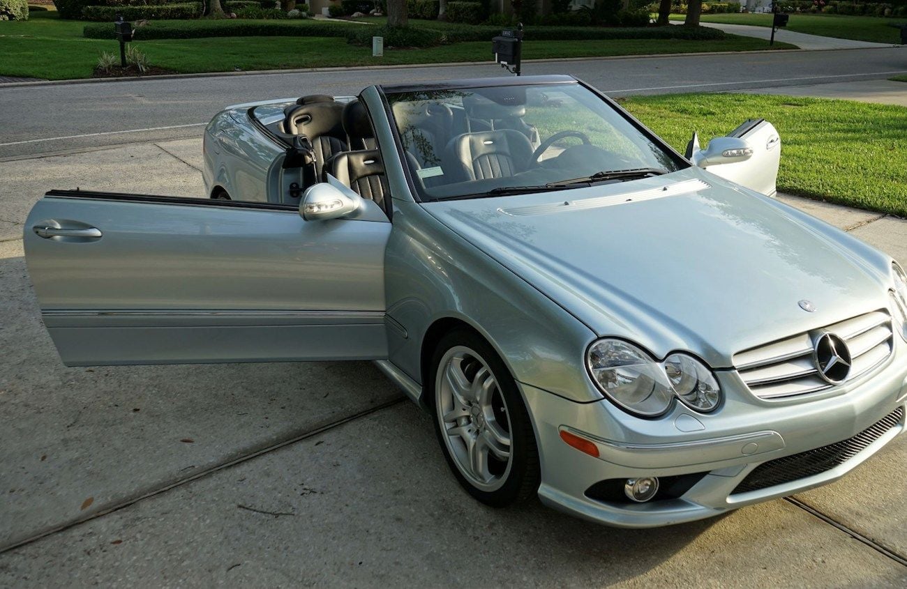 2006 Mercedes-Benz CLK55 AMG - 2006 Mercedes CLK55 ///AMG Mercedes CLK55 AMG Convertible Low Mileage - Used - VIN WDBTK76G46T067811 - 8 cyl - 2WD - Automatic - Convertible - Silver - Jacksonville, NC 28546, United States