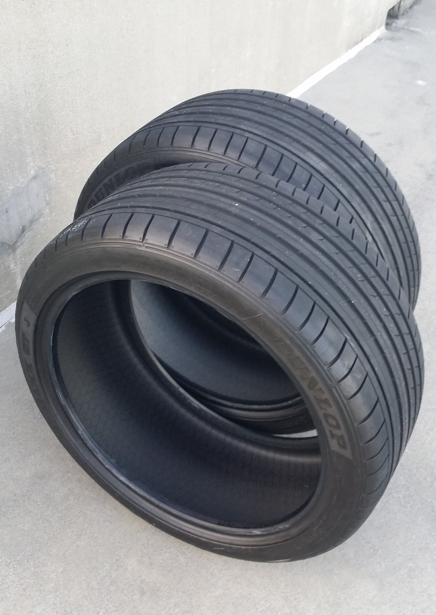 Wheels and Tires/Axles - Two nice Dunlop SP Sport Maxx GT tires off S550, 275/35-20, 7.5/32" - Used - 2007 to 2020 Mercedes-Benz S-Class - Atlanta, GA 30346, United States