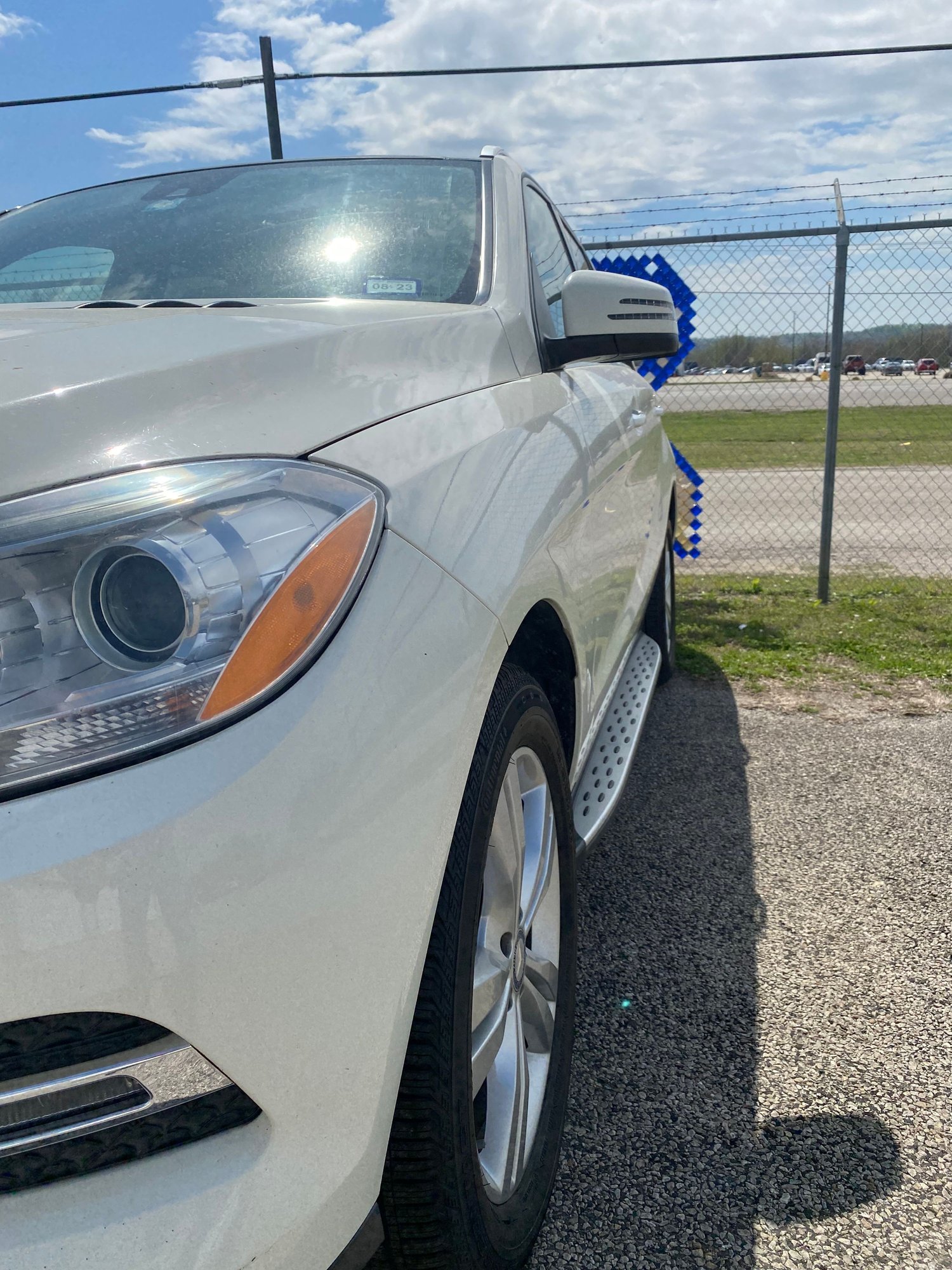 2013 Mercedes-Benz ML350 - 2013 ML 350 needs work - Used - VIN 4JGDA5HB6DA188309 - 190,000 Miles - 6 cyl - AWD - Automatic - SUV - White - Fort Worth, TX 76110, United States